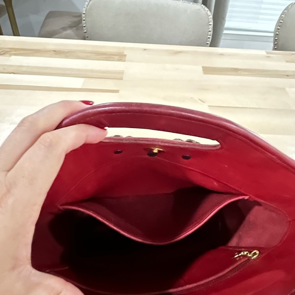 Vintage Coach with Tea Roses - Picture 8 of 8